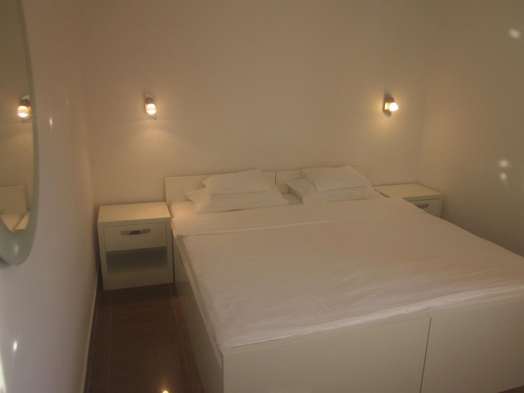 Apartments Danilo Kazanegra Sveti Stefan Exteriör bild