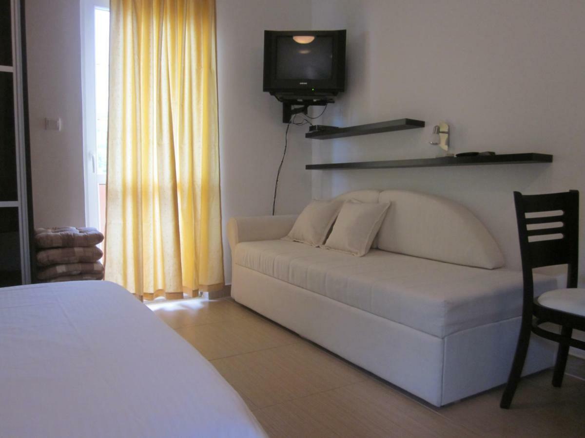Apartments Danilo Kazanegra Sveti Stefan Exteriör bild
